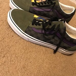 Vans multi color shoes